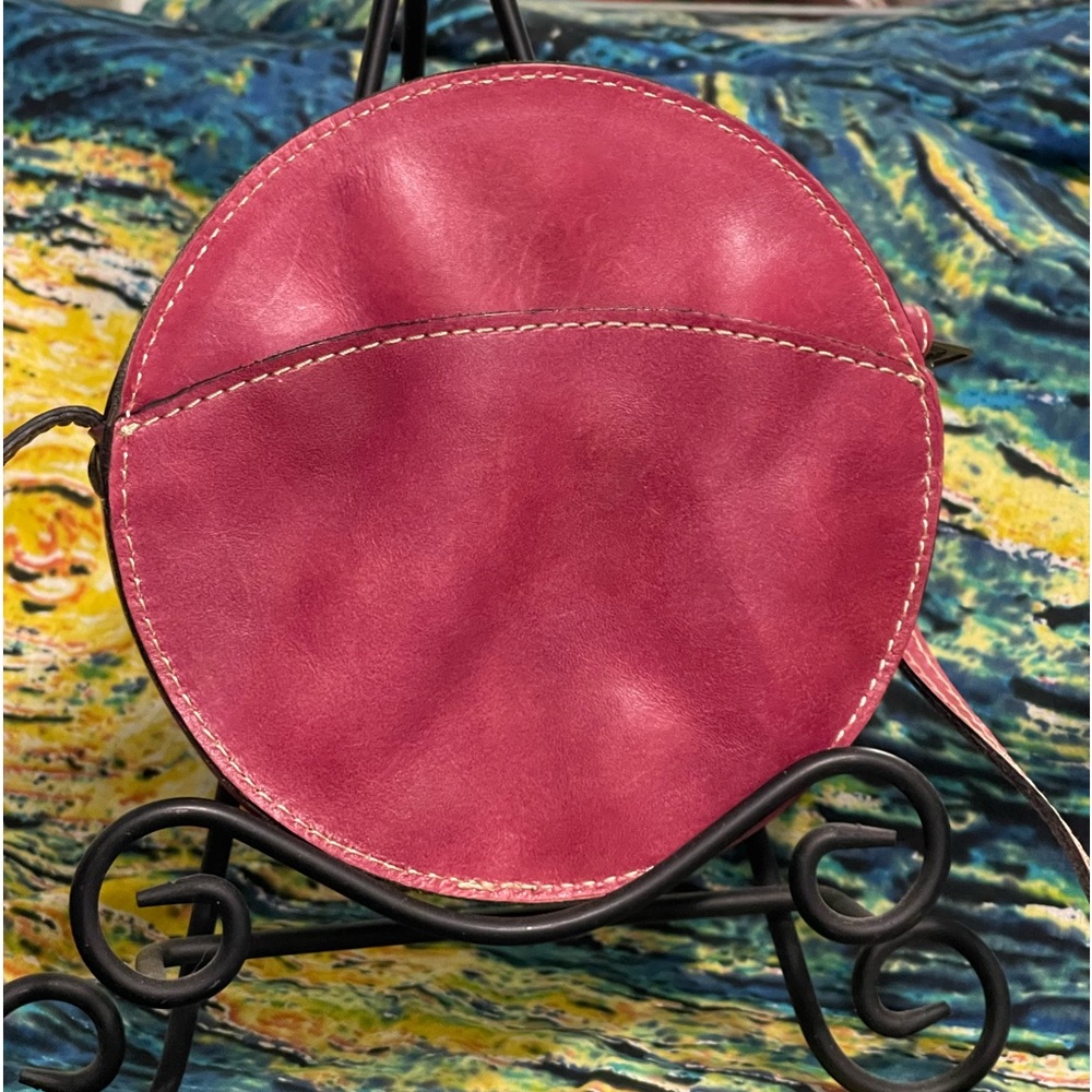 Patricia Nash Scafati Canteen round pink leather crossbody - Picture 4 of 13